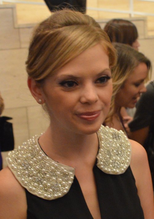 Dreama Walker