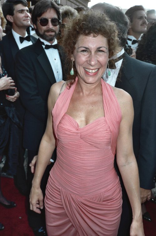 Rhea Perlman