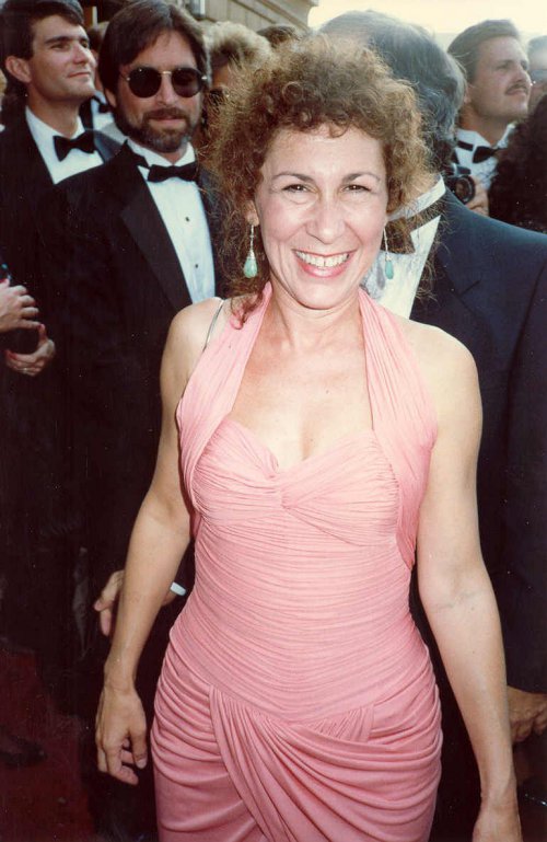 Rhea Perlman