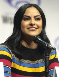 Camila Mendes