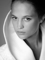 Alicia Vikander