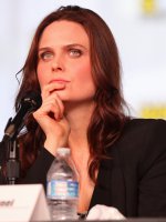 Emily Deschanel