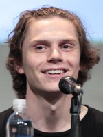 Evan Peters