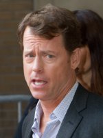 Greg Kinnear