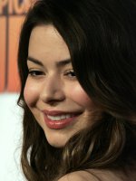 Miranda Cosgrove